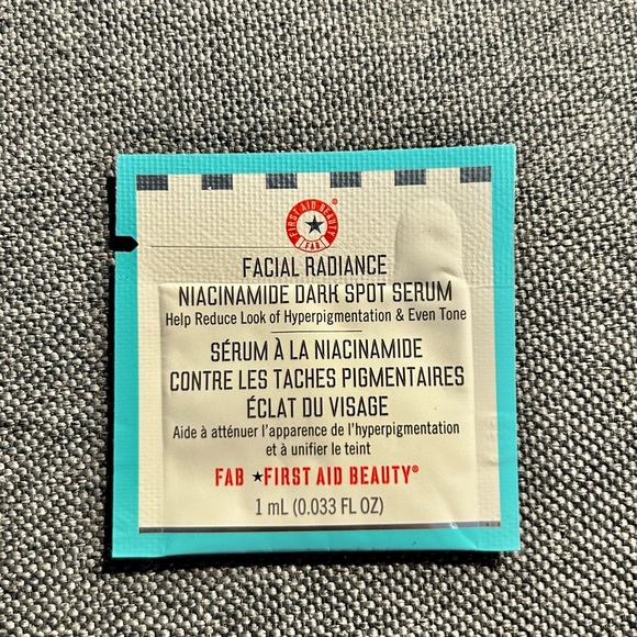 Brightening Skincare Set | 10 Products - Picture 9 of 11